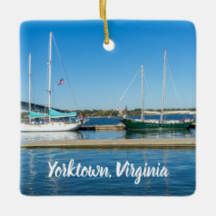 Boten in de York River door Yorktown Keramisch Ornament