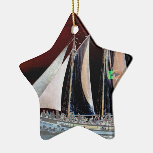 Boten onder zeilen keramisch ornament (Links)