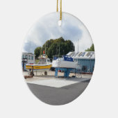 Boten Op De Harde Ondergrond Keramisch Ornament (Rechts)