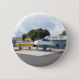 Boten Op De Harde Ondergrond Ronde Button 5,7 Cm