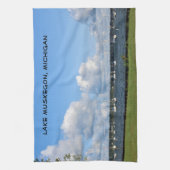 Boten op het Muskegon meer Theedoek (Verticaal)