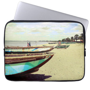 Boten op Tropisch Strand Laptop Sleeve