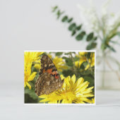 Boter op gele bloem. briefkaart (Staand voorkant)