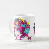 Botervlieg en florale schoonheidsvrouw mok (Voorkant links)