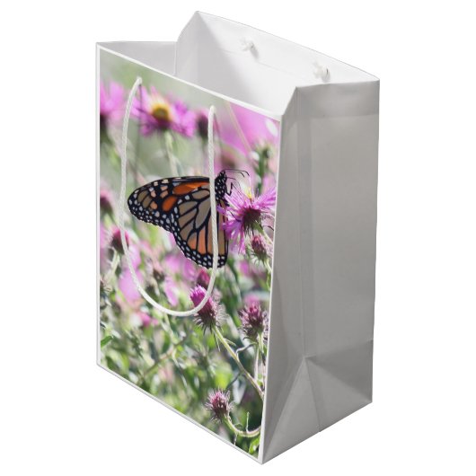 Botervlieg en Paarse weidebloemen Medium Cadeauzakje (Achterkant Gekanteld)