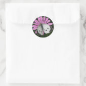 Botervlieg- en roze ventilatorverklikkers ronde sticker (Tas)