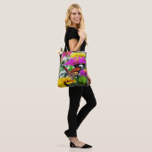 Botervlieg op bloemen tote bag (Op model)