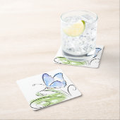 Botervlieg op gras over bloemveld kartonnen onderzetters (Insitu)