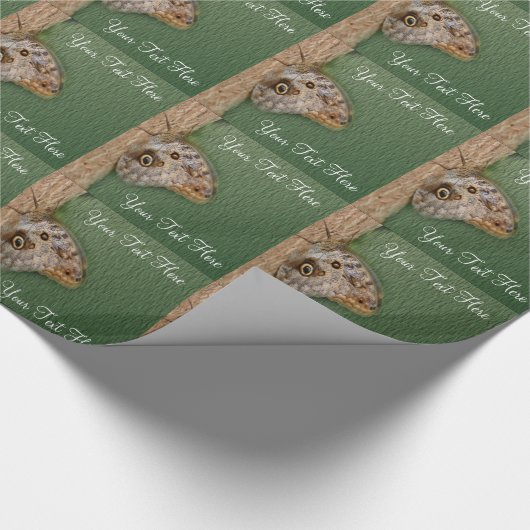 Botervlieg op Natuur boomstam Cadeaupapier (Hoek)