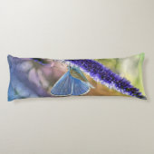 Botervlieg op paarse bloemen lichaamskussen (Achterkant)