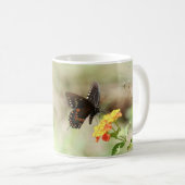 Botervlieg op wilde bloem, met Verse van Romans Koffiemok (Voorkant rechts)