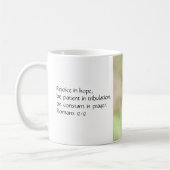 Botervlieg op wilde bloem, met Verse van Romans Koffiemok (Links)