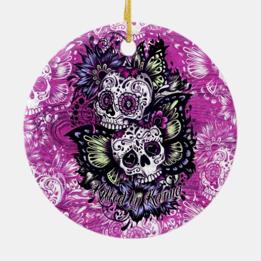 Botervliegsuiker schudt op roze houtbasis. keramisch ornament (Achterkant)