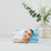 Botox injecties rond de ogen door esthetische arts visitekaartje (Staand voorkant)