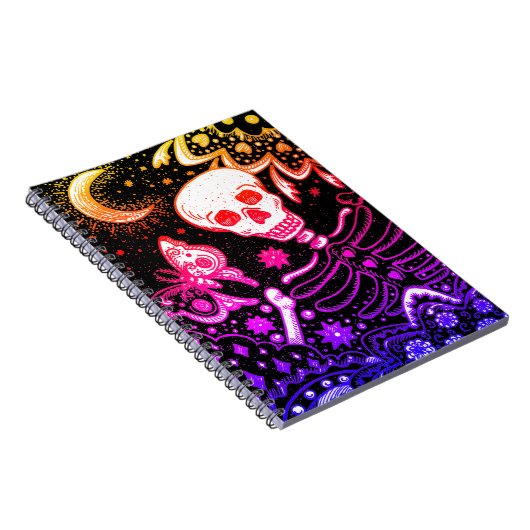 BOTTEN IN DE GARDEN SKELETON, FOLK ART MOON, MOTH NOTITIEBOEK (Rechterzijde)