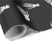 Botten met skelethanden cadeaupapier (Rol Hoek)