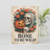 "Botten om wild te zijn!" Halloween Feestdagenkaart (Staand voorkant)