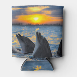 Bottlenose dolfijnen, zonsondergang oceaan scene. blikjeskoeler