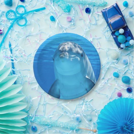 Bottlenose Dolphin kijkt naar de camera onder wate Papieren Bordje (Feest)