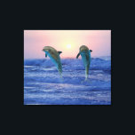 Bottlenose Dolphin op Sunrise Canvas Afdruk<br><div class="desc">Samen met snelheid, toewijding en intelligentie is Dolphin ook een boodschapper van liefde. Dit is deels te danken aan de band met Delphi, die de liefde in de baarmoeder betekent. Aphrodite, de Griekse godin van de liefde, zou de vorm hebben van de dolfijn en ook bekend staan als de vrouw...</div>