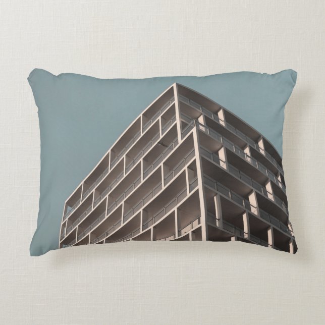 BOTTOM-UITZICHT VAN HOOG STIJGENDE BOUW ACCENT KUSSEN (Voorkant)