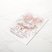 Botwiful One 1st Verjaardag Bloemen Bow Meisjes Folie Uitnodiging (Gedraaid)