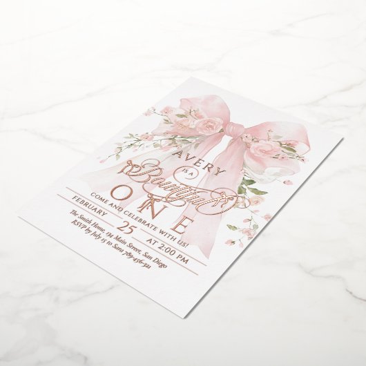 Botwiful One 1st Verjaardag Bloemen Bow Meisjes Folie Uitnodiging (Gedraaid)