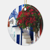 Bougainvillea groeit thuis in Mykonos, Griekenland Keramisch Ornament (Links)