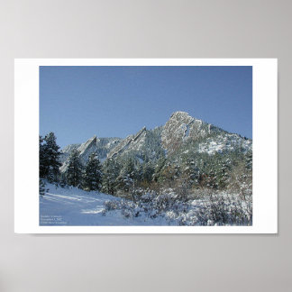 Boulder Flatirons in sneeuw Poster