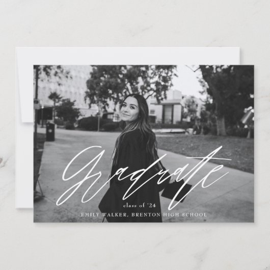 Bouncy Script Afstuderen Aankondiging Kaart (Voorkant)