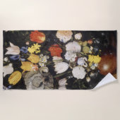 Bouquet of Flowers in een Earthenware Vase Strandlaken (Voorkant)