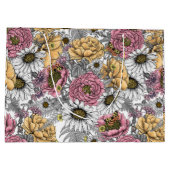 Bouquet of flowers- roses, peonies, daisien an fe groot cadeauzakje (Achterkant)