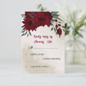 Bourgogne bloemen groen bruiloft RSVP kaartje (Staand voorkant)