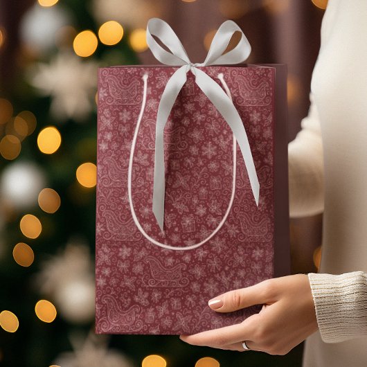 Bourgogne Doodle Christmas Sleigh Pattern Medium Cadeauzakje