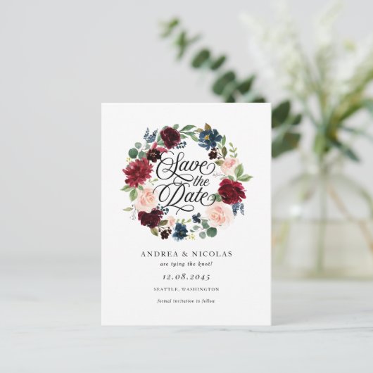 Bourgogne en Blue Floral Wreath Save the Date Aankondigingskaart (Staand voorkant)