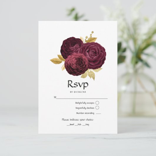 Bourgogne en goudFloral Wedding RSVP Kaartje (Staand voorkant)