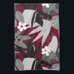 Bourgogne en grijs modern Tropisch Leaf Pattern Theedoek<br><div class="desc">De moderne keukenhanddoek is voorzien van een botanische vormgeving met een artistieke Memphis-stijl in een rijk grauw en grijs kleurenpalet met zwarte en witte accenten. Voeg een stukje moderne stijl toe aan je keuken met deze stijlvolle, botanische keukenhanddoek. Een stijlvolle moderne toevoeging aan je keukenhanddoek collectie, een doordacht modern cadeau...</div>