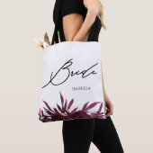 Bourgogne Floral met stijlvol bridescript Tote Bag (Dichtbij)