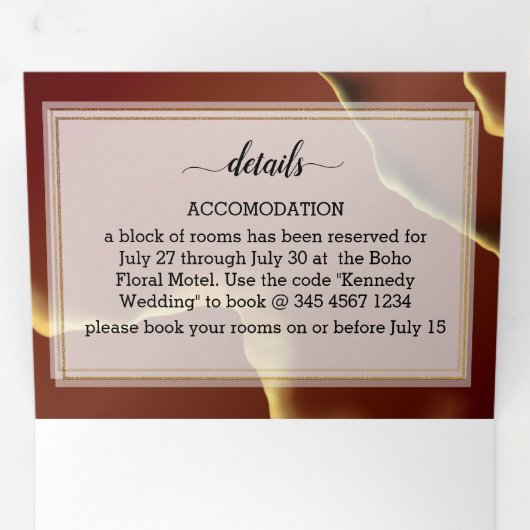 Bourgogne Goud 🌿 Elegante Inky Abstracte bruiloft Drieluik Uitnodiging (Binnenzijde eerst)