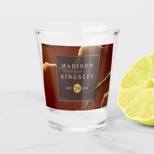 🤵 Bourgogne Goud Elegante Inky Abstracte bruiloft Shot Glas (Voorkant)