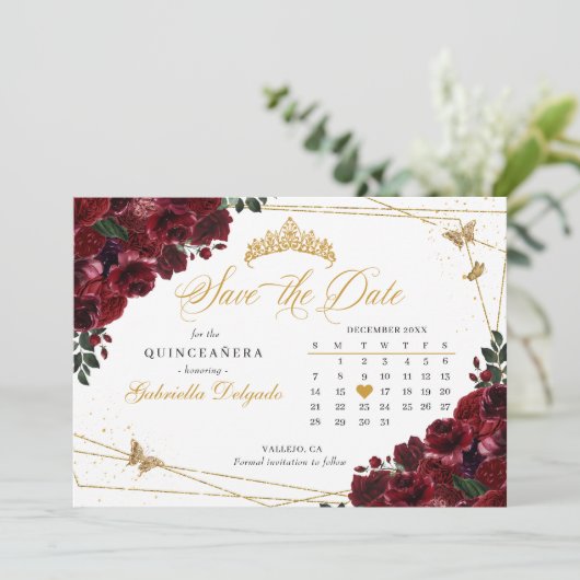 Bourgogne & Goud Quinceañera Save The Date Kaart (Staand voorkant)