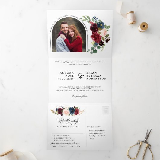 Bourgogne Marine Blauw Blush Bloemen Foto Bruiloft Drieluik Aankondiging (Binnen)