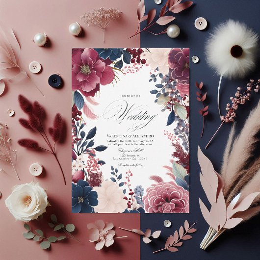 Bourgogne, marine en blos Boho Floral Wine Wedding Kaart
