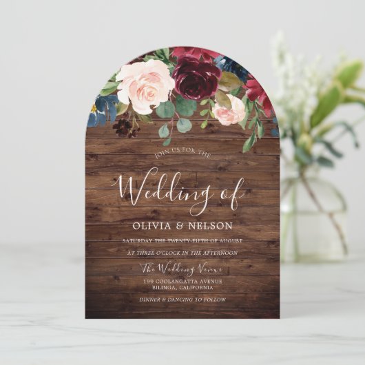 Bourgogne Merlot Bloemen Rustiek Boog Huwelijk Kaart (Staand voorkant)