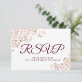 Bourgogne met Elegant Roos Gold Lace Wedding RSVP Kaartje (Staand voorkant)