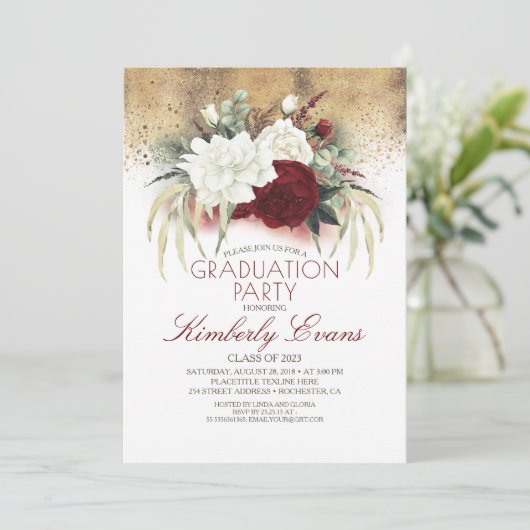 Bourgogne Rood en Wit Bloemen Elegant Afstuderen Kaart (Staand voorkant)