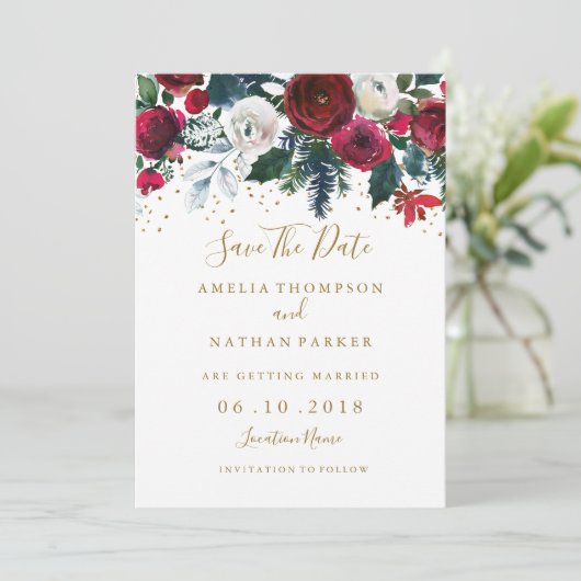 Bourgogne Rood Goud Bloemen Kerstmis Save the Date Kaart (Staand voorkant)