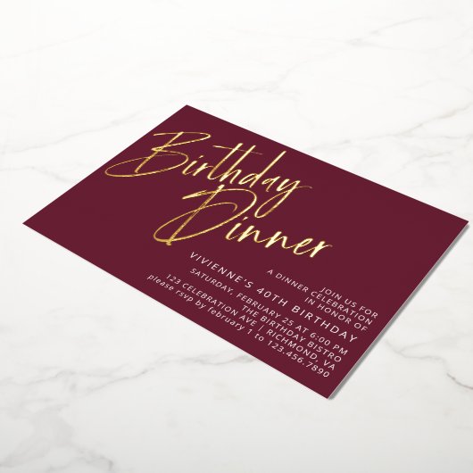 Bourgogne Rood & Goud Elegant Maroon Verjaardagsdi Folie Uitnodiging (Gedraaid)