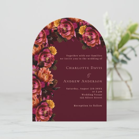 Bourgogne roze perzik bloemenboog bruiloft kaart (Staand voorkant)