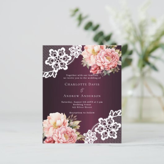 Bourgogne roze roos bloemenkant bruiloft uitnodigi (Staand voorkant)